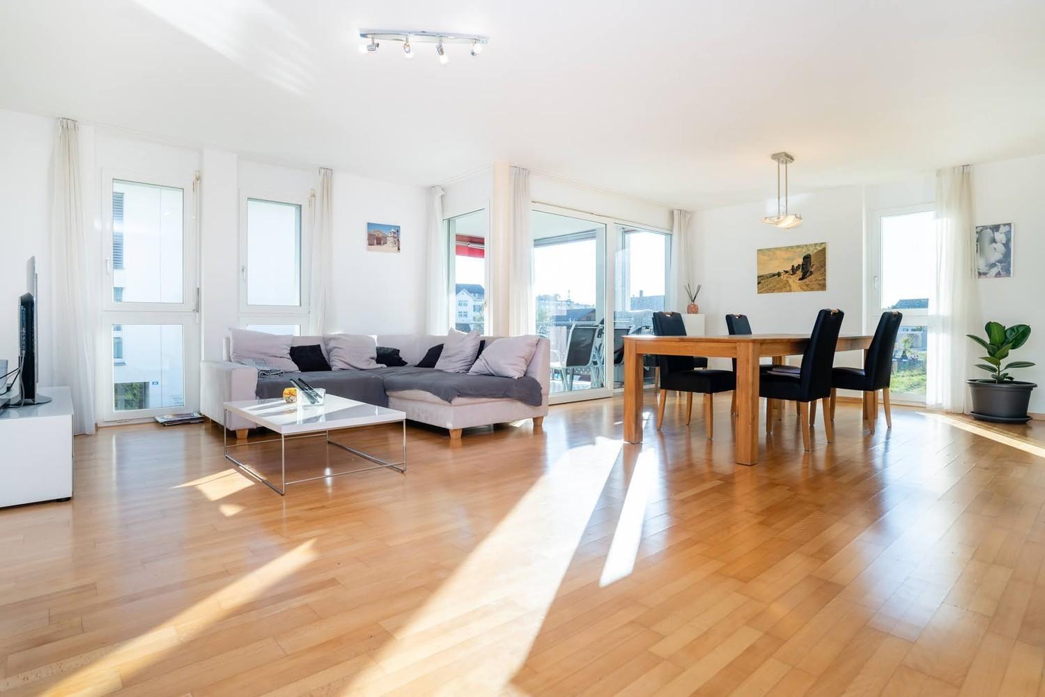 Vk - R - Zuerich Airport - Luxury - Home Stay - Raetschengaessli - Kloten Bagian luar foto